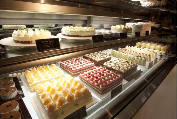 Bittersweets Buffet 是一間甜品自助餐專門店,於東京有 3 間分店,以新宿分店最為受歡迎 (圖: Bittersweets Buffet) Bittersweets Buffet